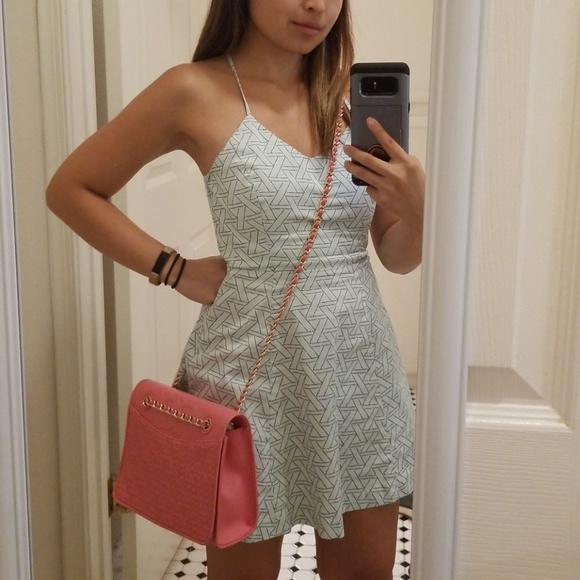 Tory Burch Bryant Convertible Shoulder Bag - Picture 7 of 8